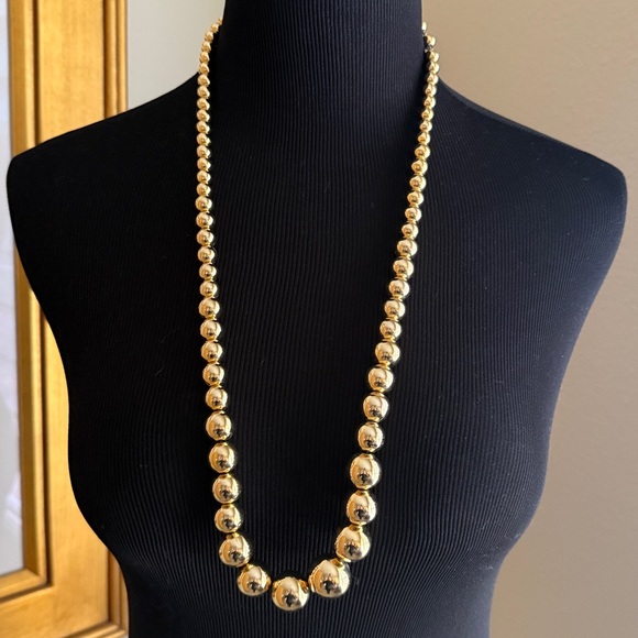 Vintage Graduated Bead Gold tone Necklace - Picture 8 of 8